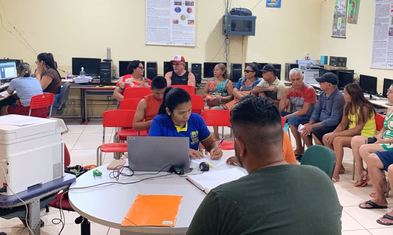 Imagem de Projeto Cidadão do Futuro orienta moradores sobre IPTU e coleta de lixo no bairro Área Verde