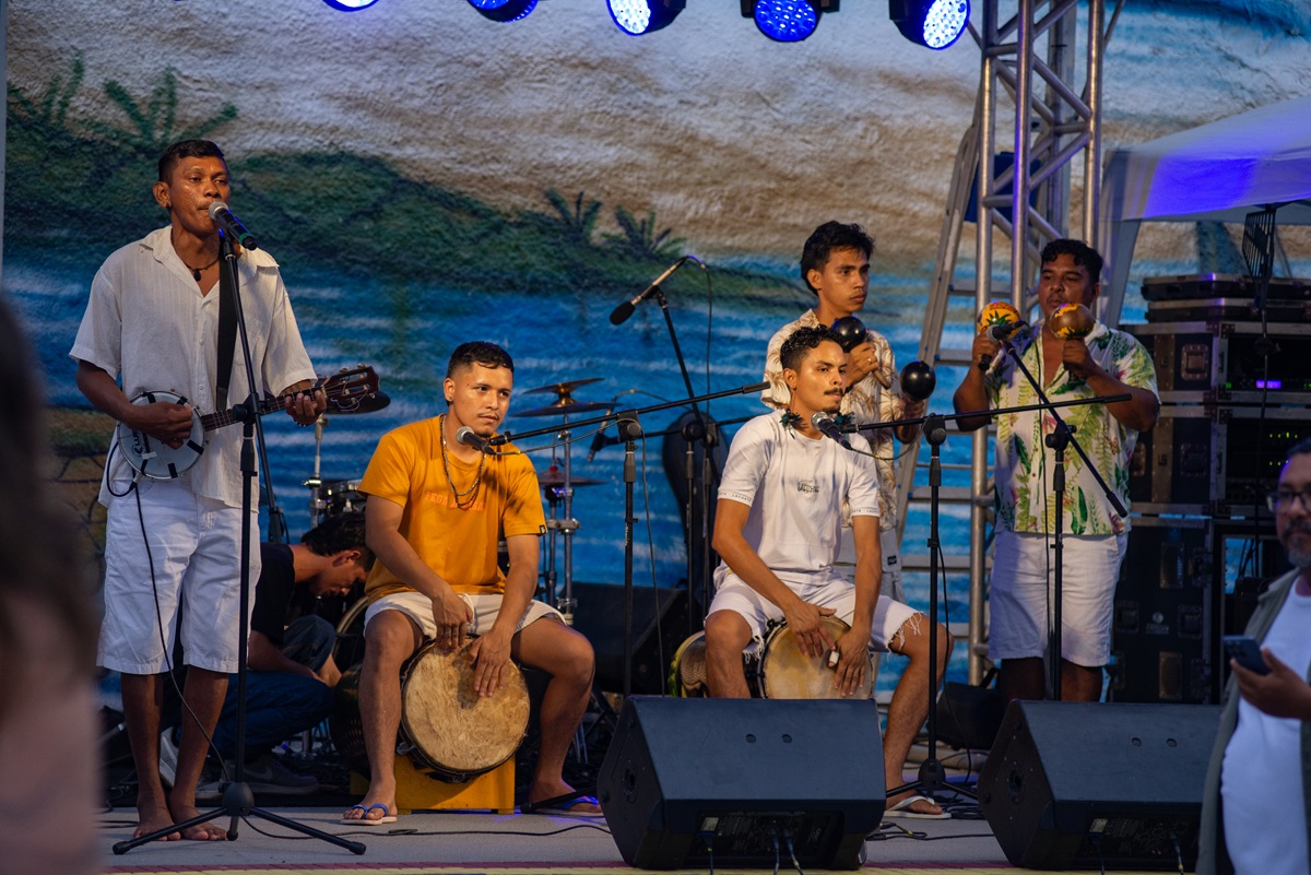 Grupos de carmb&oacute; tamb&eacute;m deram brilho &agrave; programa&ccedil;&atilde;o. Foto: Caio Lobato/Ag&ecirc;ncia Santar&eacute;m.