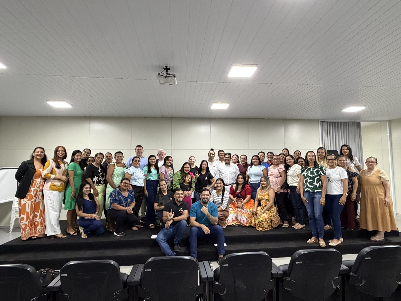 Secretaria Municipal de Educação realiza aula inaugural dos cursos formativos de Libras e Braille