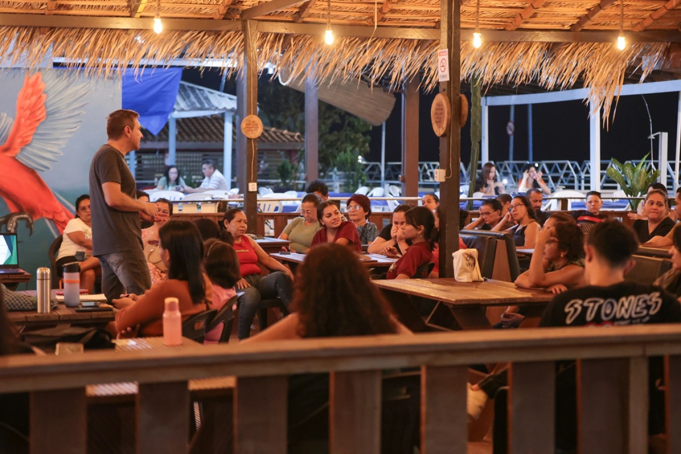 Imagem de Oficina de manipulação de alimentos capacita profissionais de bares e restaurantes da praia do Maracanã