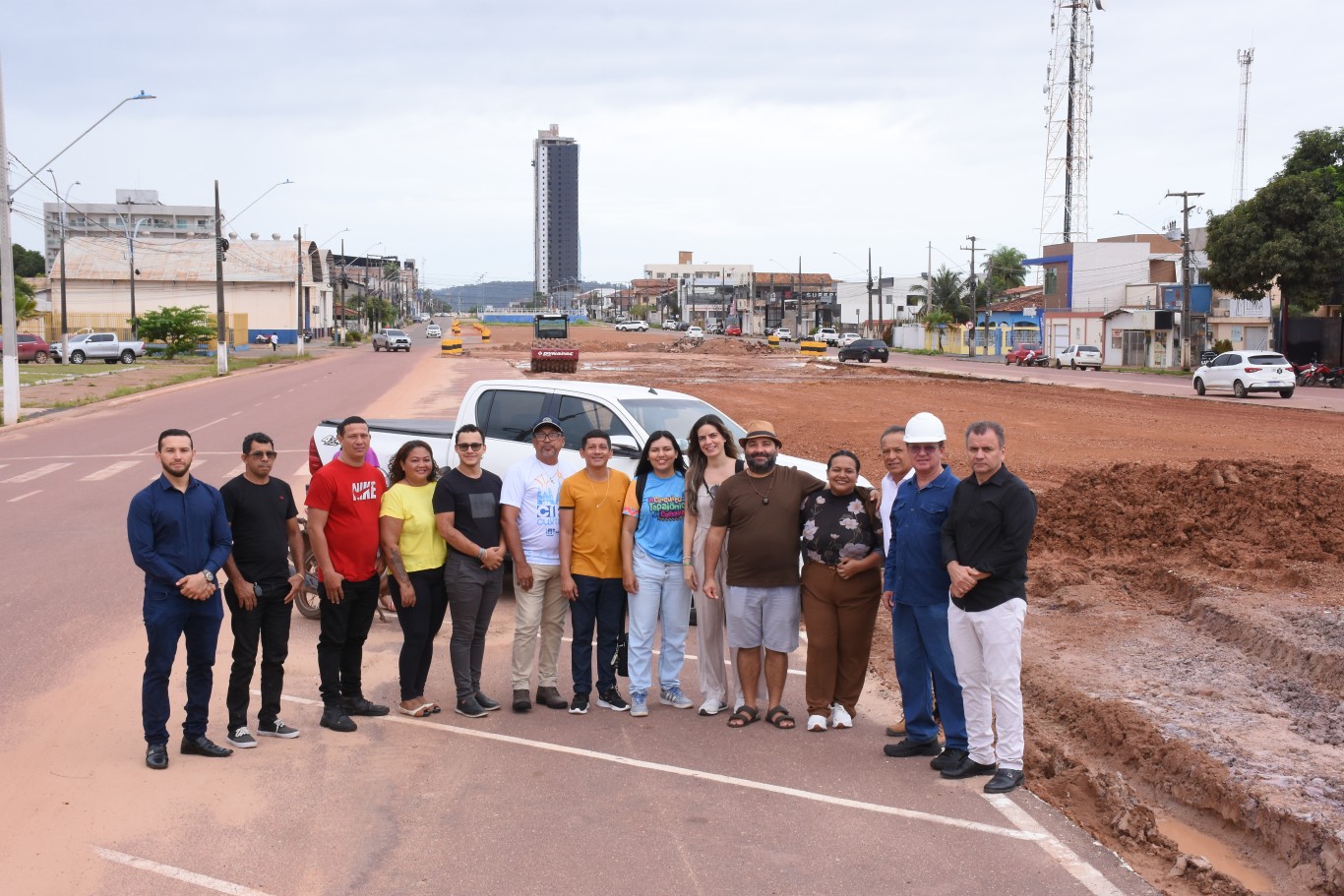Imagem de Visita técnica avalia realização do Festival Folclórico de 50 anos na Esplanada do Tapajós