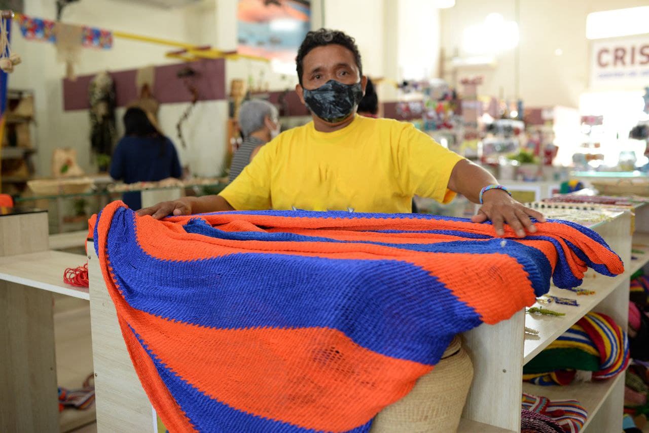 Exposição de peças artesanais confeccionadas pelos indígenas venezuelanos da etnia Warao foi considerada sucesso