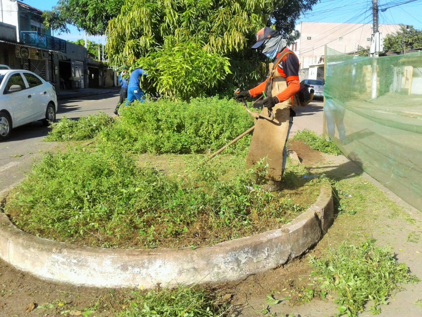 Trabalhos de limpeza pública seguem por vários pontos de Santarém