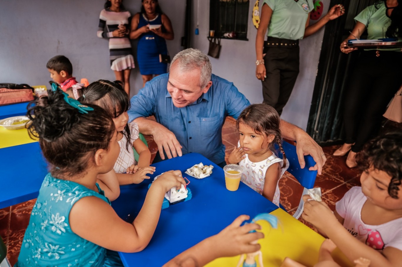 Prefeitura implanta Centro de Educação Infantil e anuncia asfalto no bairro Ipanema 