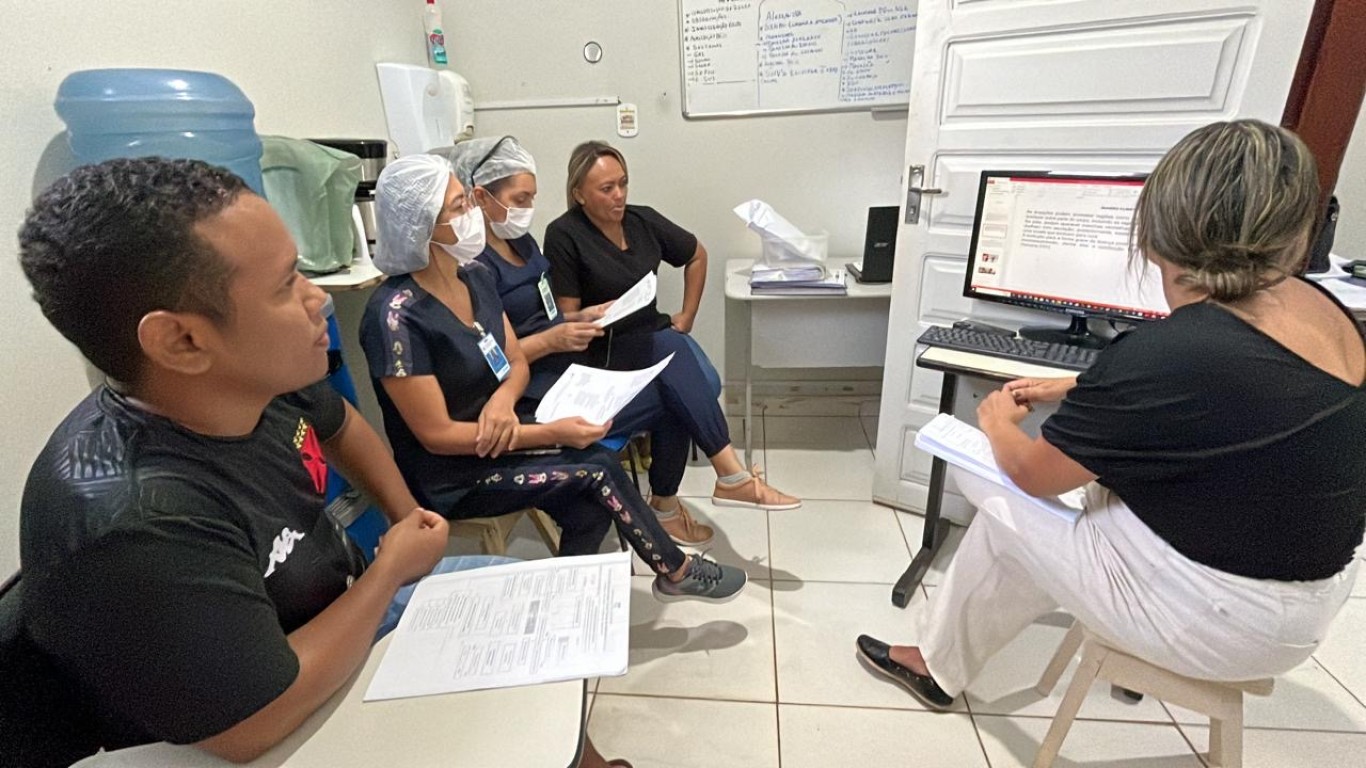 Equipe de enfermagem do HMS realiza capacitação em atendimento à Mpox