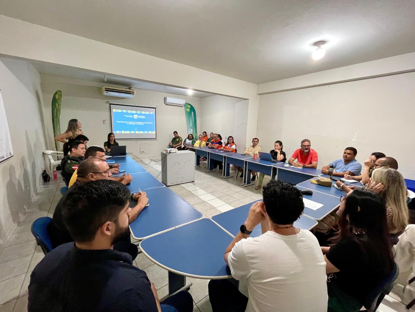 Prefeitura discute elaboração de Plano de Contingência e define criação de comitê integrado para prevenção de queimadas