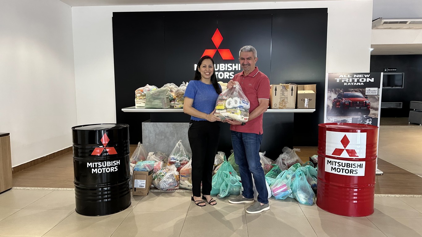 Prefeitura recebe cestas de alimentos, após a realização de evento nacional de marca de automóvel