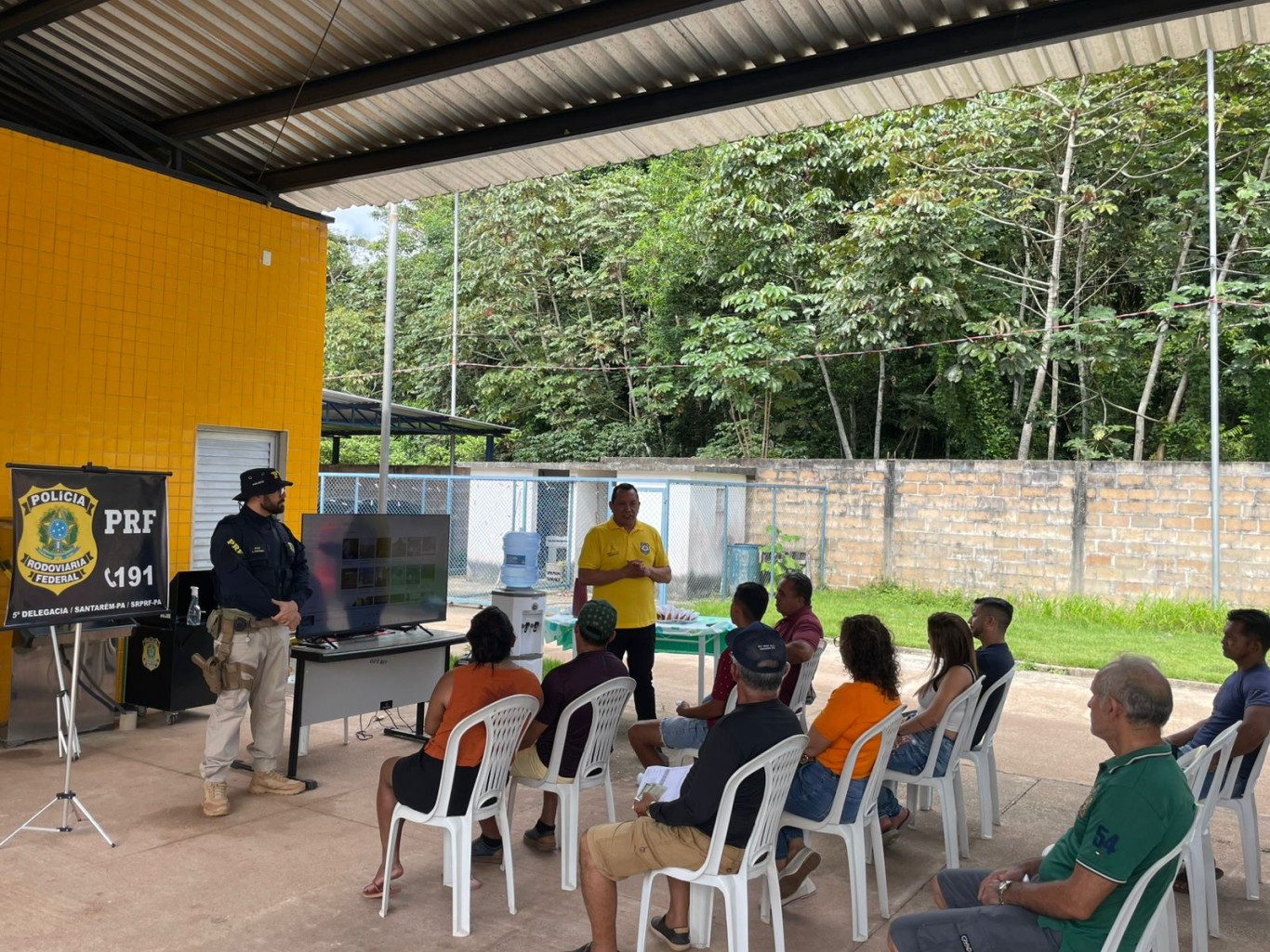 SMT participa de mais uma edição do Cinema Rodoviário promovido pela PRF