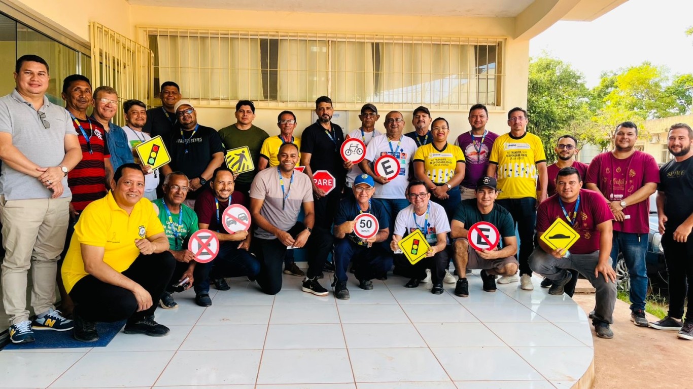 Maio Amarelo: motoristas da Semtras participam de capacitação com foco na direção defensiva e atitudes responsáveis no trânsito