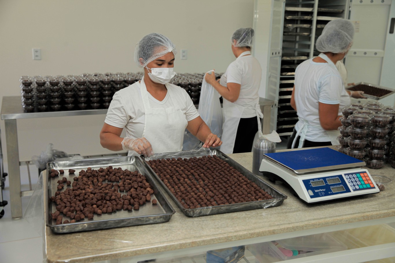 Fábrica de chocolate na comunidade Santa Maria impulsiona emprego, renda e turismo em Santarém