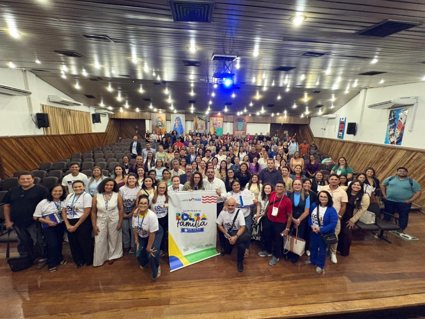 Servidores da Prefeitura de Santarém participam de seminário estadual sobre gestão do Bolsa Família e Cadastro Único