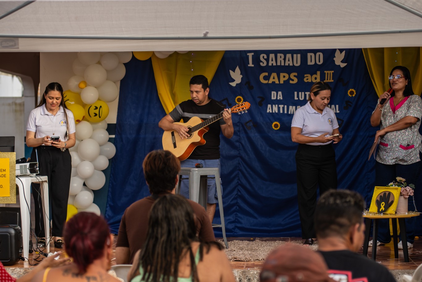 Caps AD III realiza sarau em alusão à luta antimanicomial