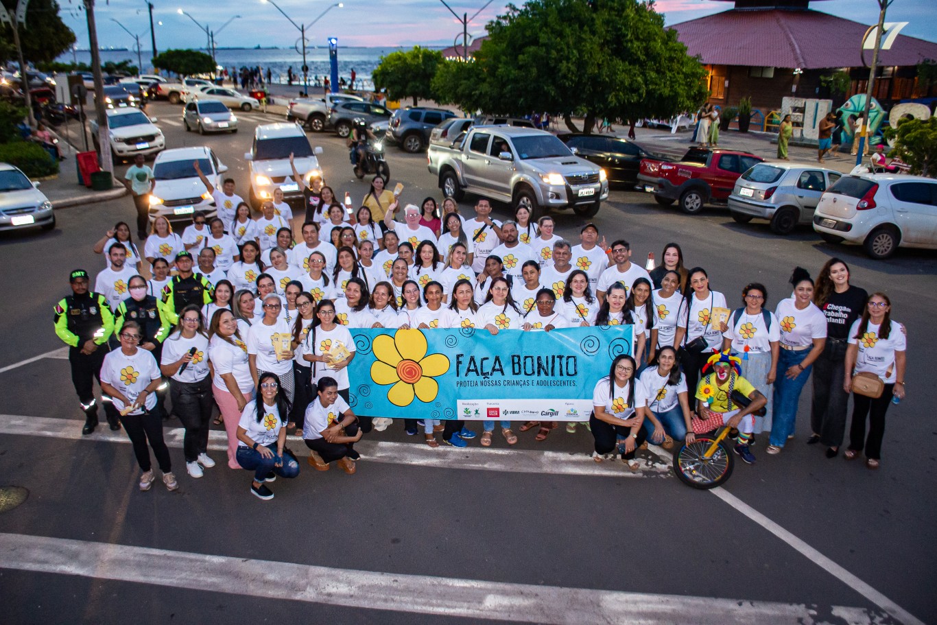 Blitz educativa marca encerramento da campanha 'Faça Bonito' em Santarém e reforça compromisso com a proteção de crianças e adolescentes