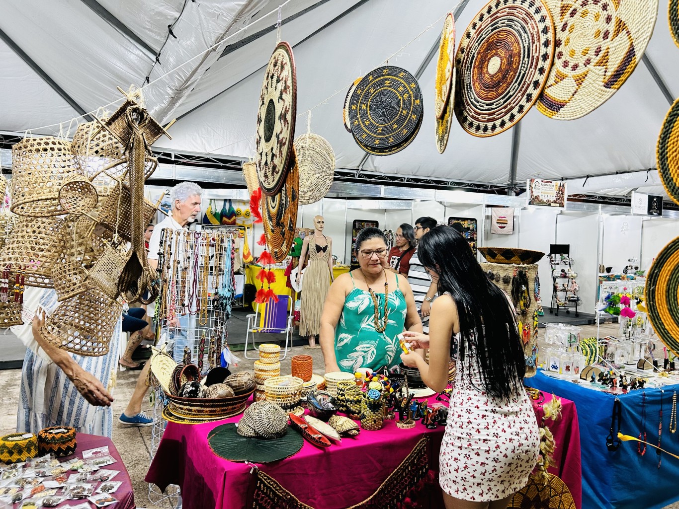 Praça São Sebastião recebe X Feira Gastronômica e da Bioeconomia de Santarém 