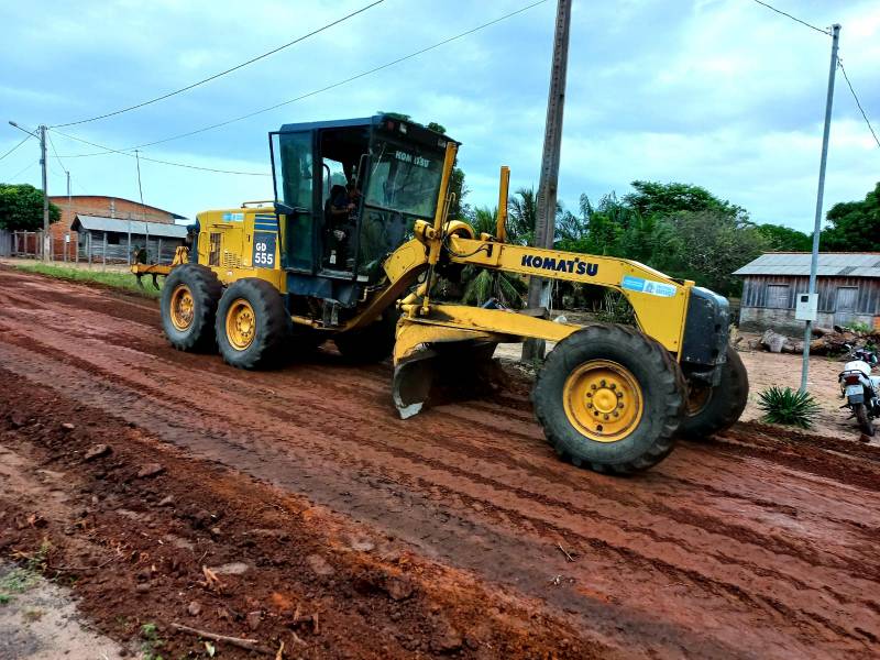 Infraestrutura Rural: Prefeitura realiza recuperação das ruas da comunidade Vila Brasil