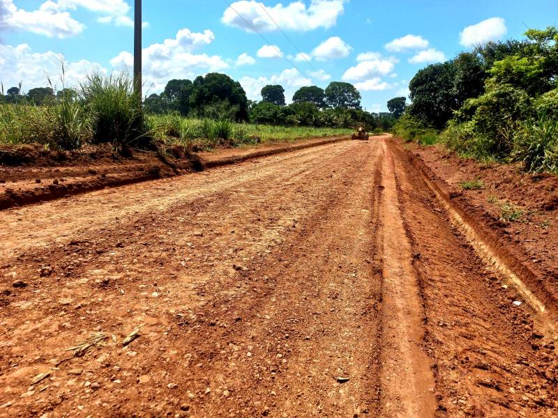 Serviços de terraplenagem avançam no ramal que interliga as comunidades Jacamim à Igarapé Açu, na região da Curuá-Una