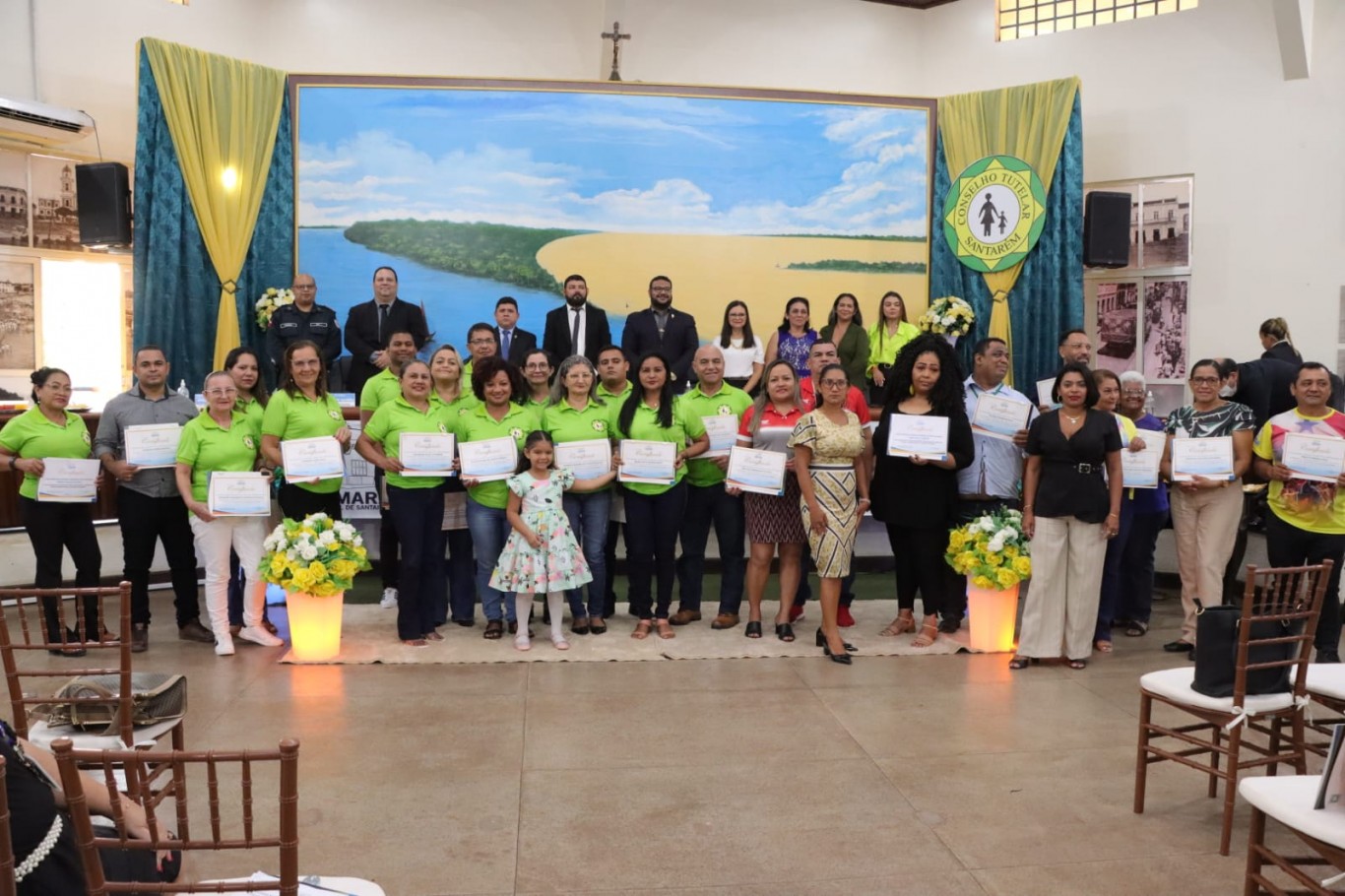 Conselheiros tutelares municipais são homenageados no Legislativo