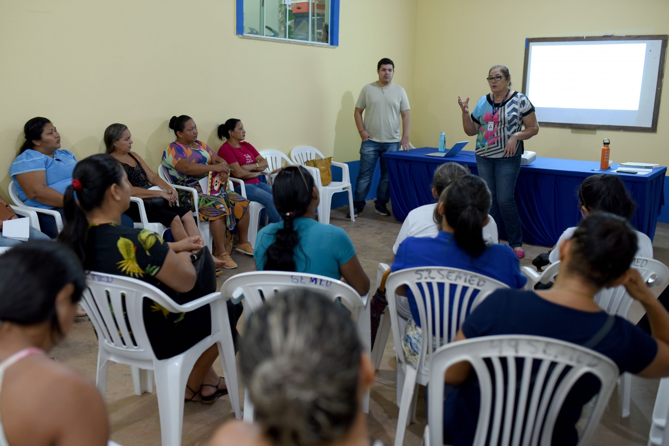 Educadoras alimentares recebem treinamento sobre introdução de alimentos na infância