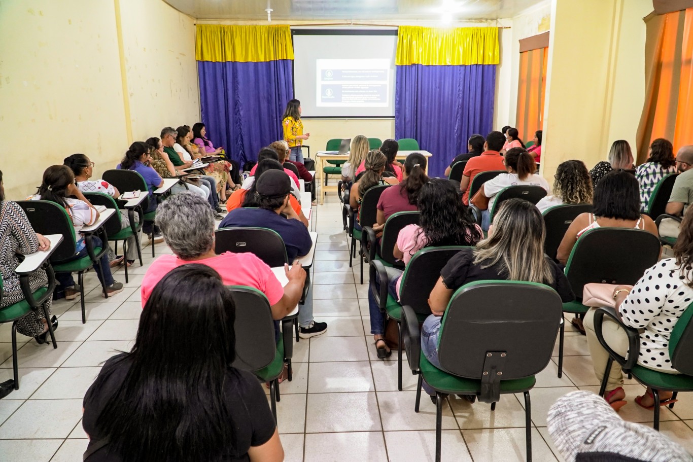 Capacitação forma ACSs e visitadores do programa Criança Feliz, em Santarém