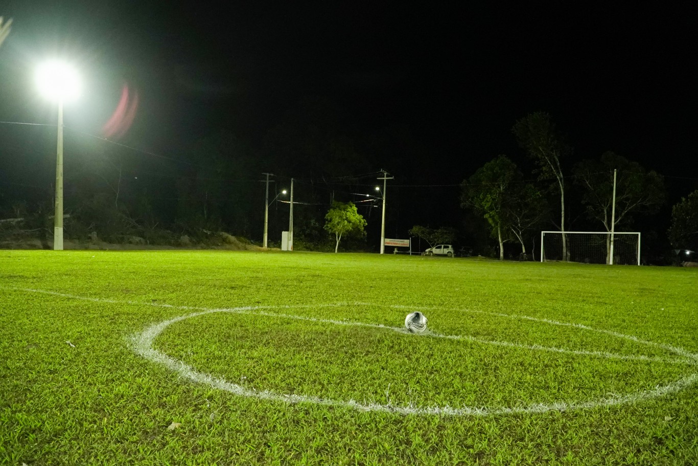 Igarapé do Pimenta ganha campo iluminado  