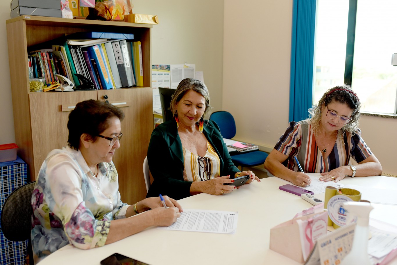 Prefeitura assina Termo de Parceria para construção de biblioteca da escola N. Sra. das Graças na Aldeia Solimões