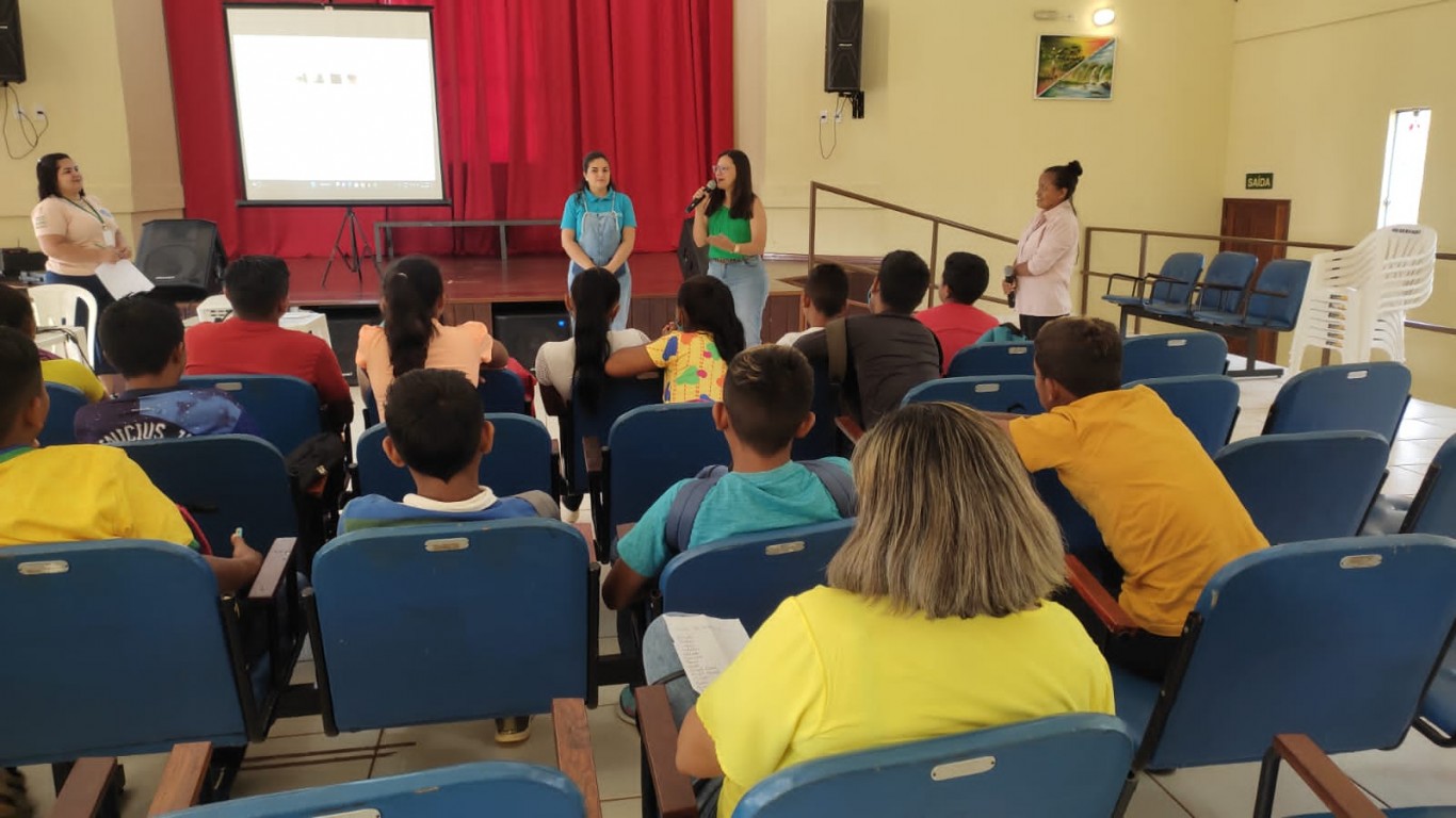 Seminário sobre planos de vida com adolescentes Waraos é realizado em Santarém