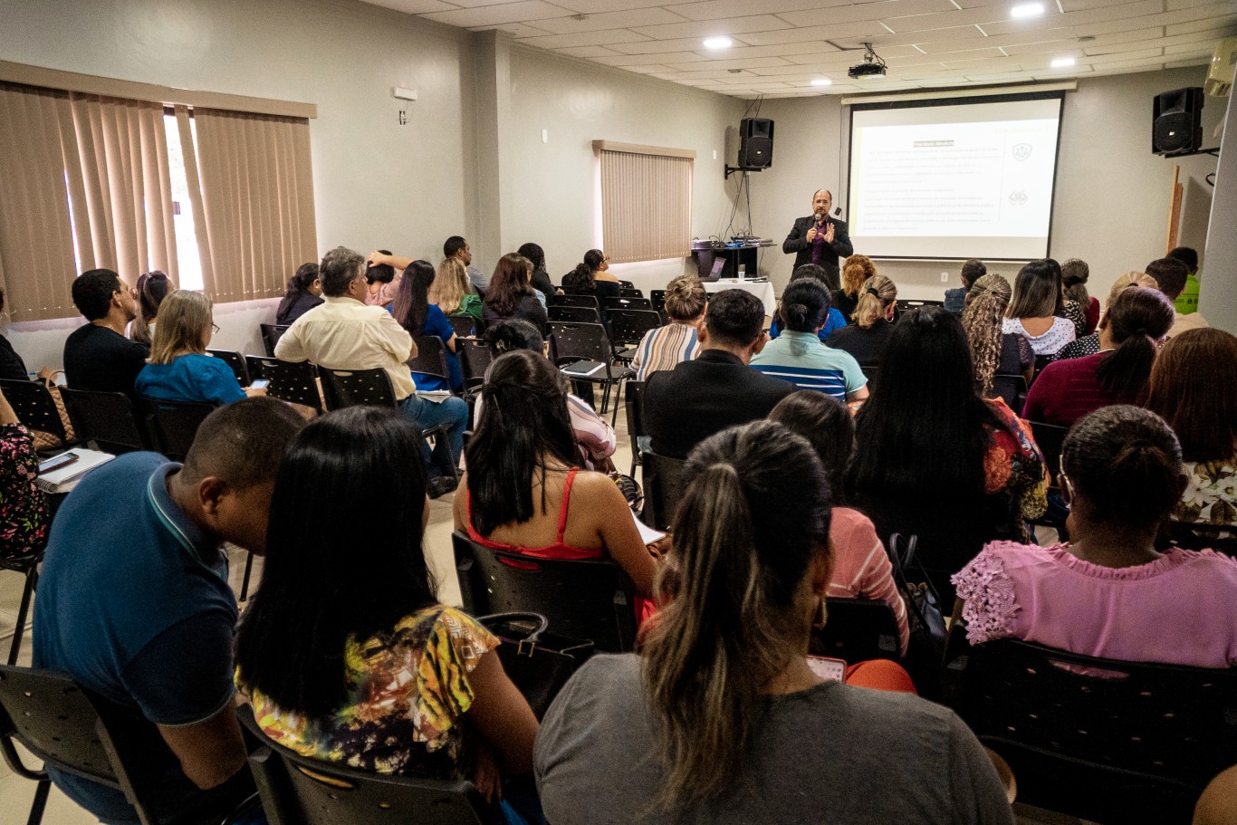 Aprimorar o atendimento a adolescentes em medidas socioeducativas é tema de capacitação do Sinase