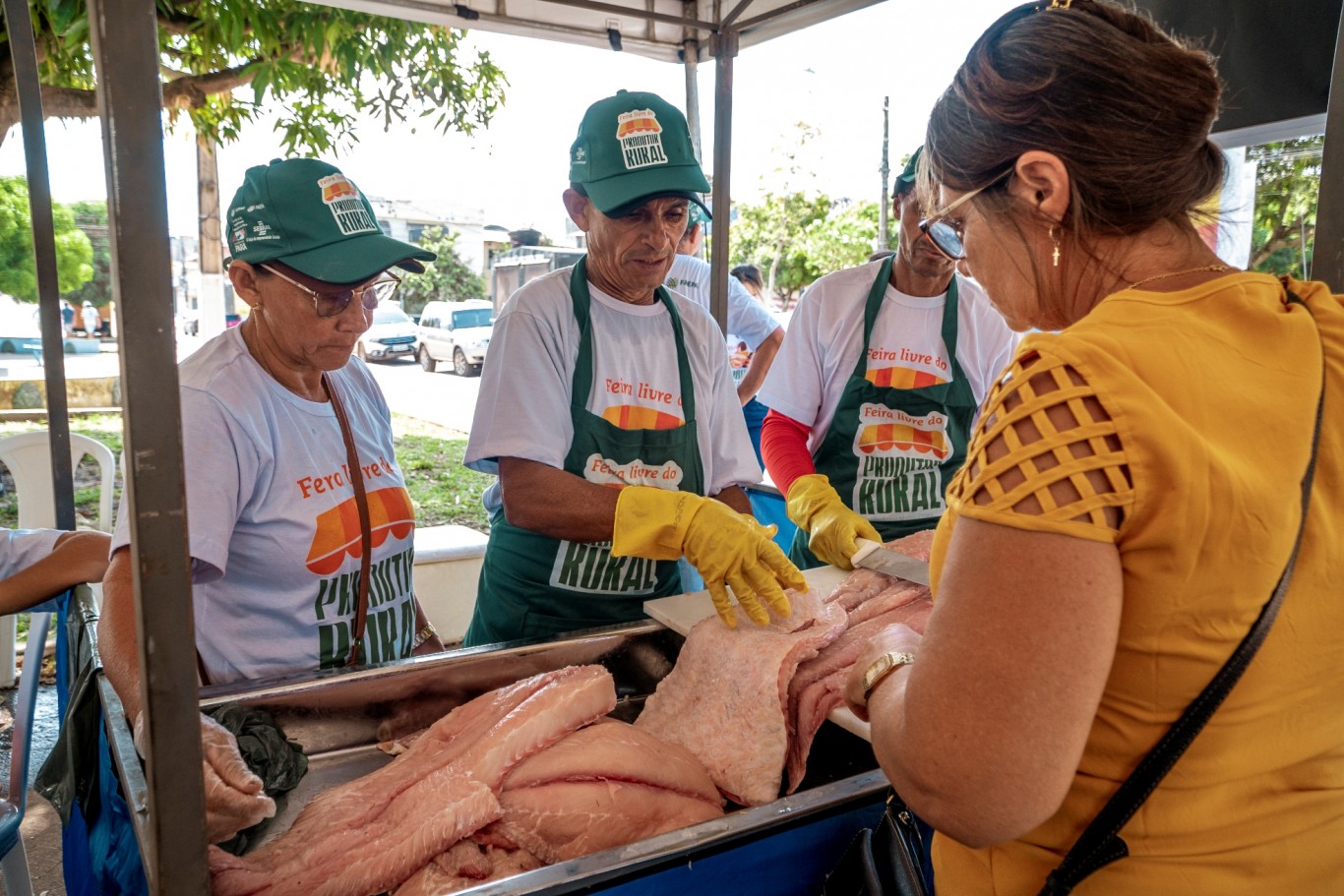 Duas toneladas de pescado são comercializadas na 3ª edição da Feira do Pirarucu de Manejo