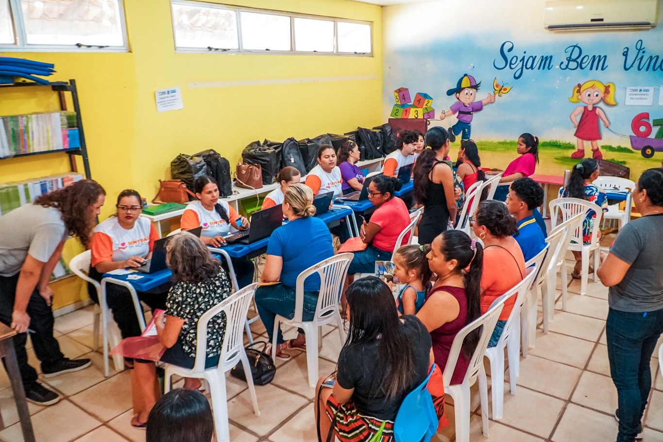 Mais de 3 mil pessoas são beneficiadas com serviços gratuitos no bairro Santo André
