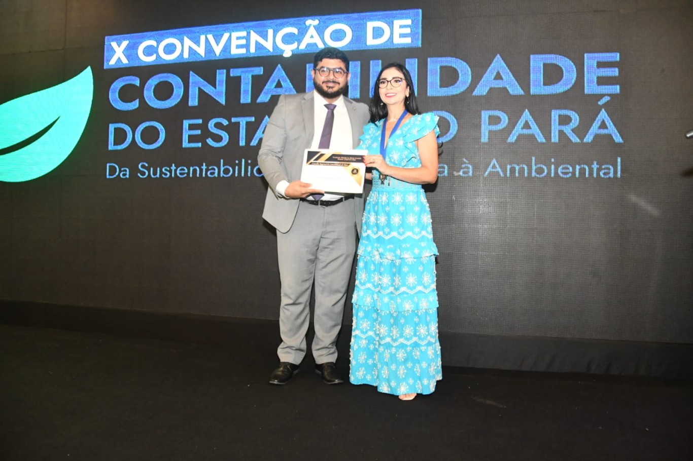 Secretária de Finanças recebe Medalha da Ordem do Mérito Contábil do Pará