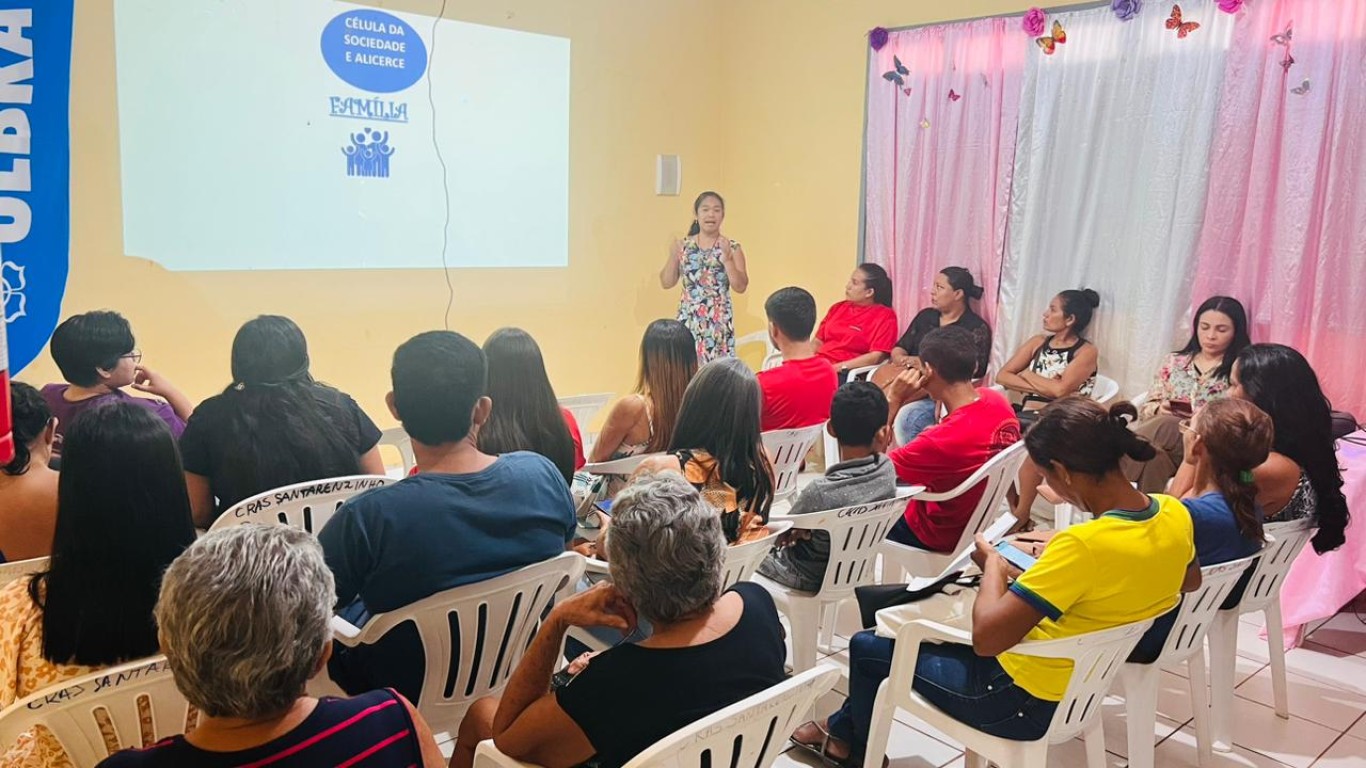 CRAS Santarenzinho recebe oficina sobre prevenção de álcool e drogas