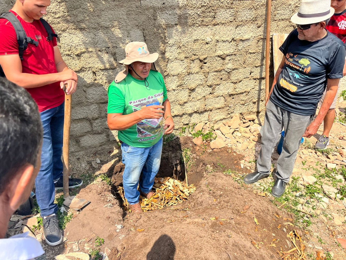 Workshop de compostagem é realizado no bairro Mapiri