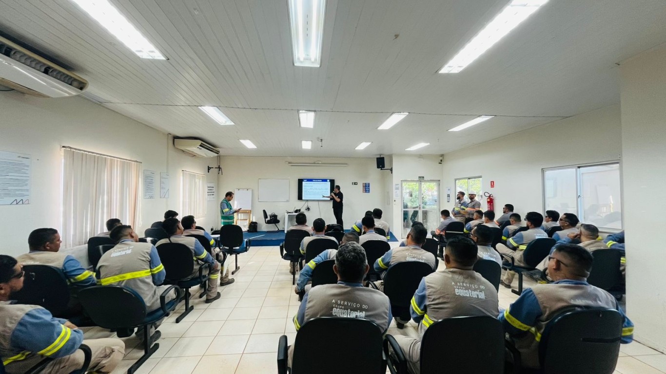 Imagem de Trabalhadores de manutenção e logística recebem capacitação sobre segurança viária em ação educativa da SMT