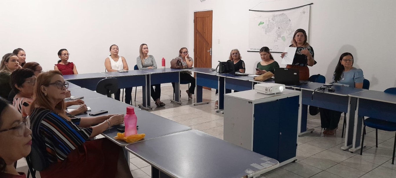 Imagem de Prefeitura realiza capacitação para conselheiras do CMDM em Santarém