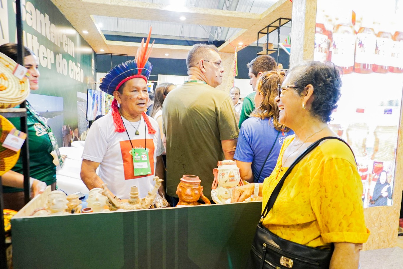 Imagem de Mestres da cerâmica tapajônica levam tradição amazônica à COP 30