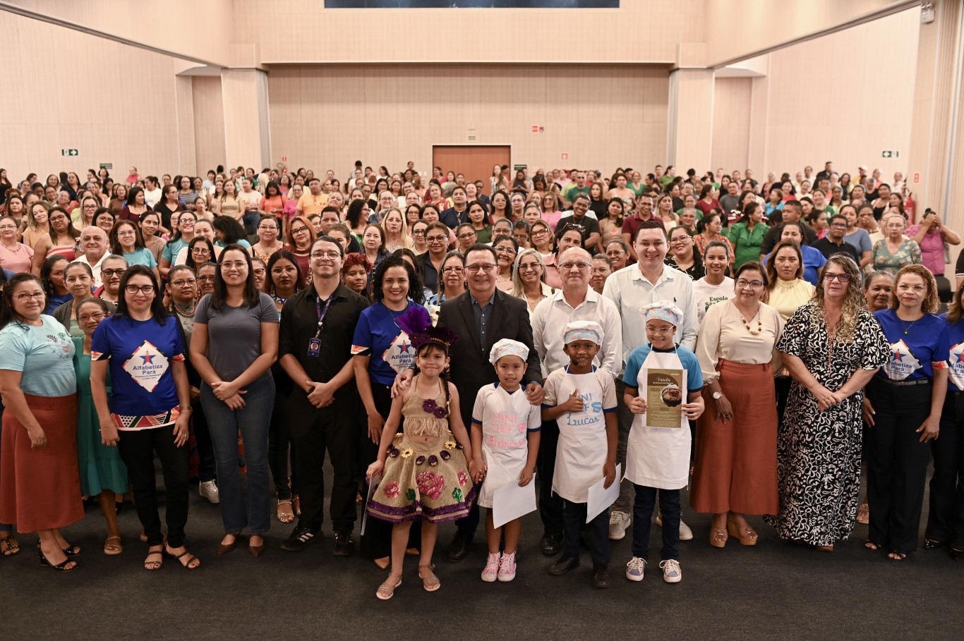 Cerca de 1.400 professores participam de 4º e último módulo de formação do Programa Alfabetiza Pará realizado pela Prefeitura de Santarém