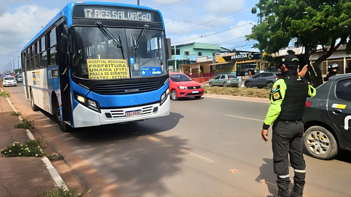 Imagem de SMT intensifica blitzes de fiscalização em ônibus para reforçar segurança e qualidade no transporte público