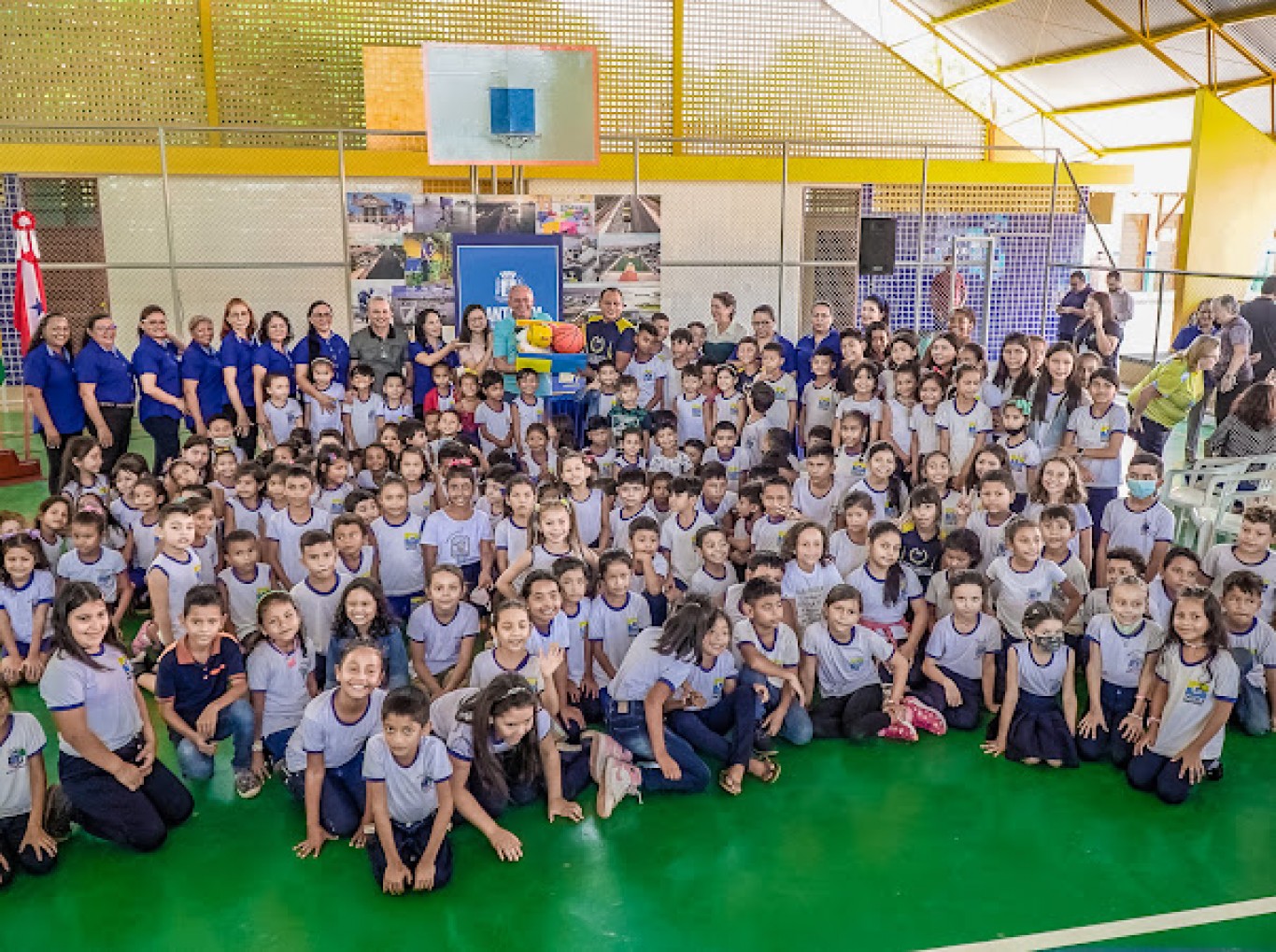 Maracanã comemora entrega de ginásio poliesportivo da Escola Dom Floriano