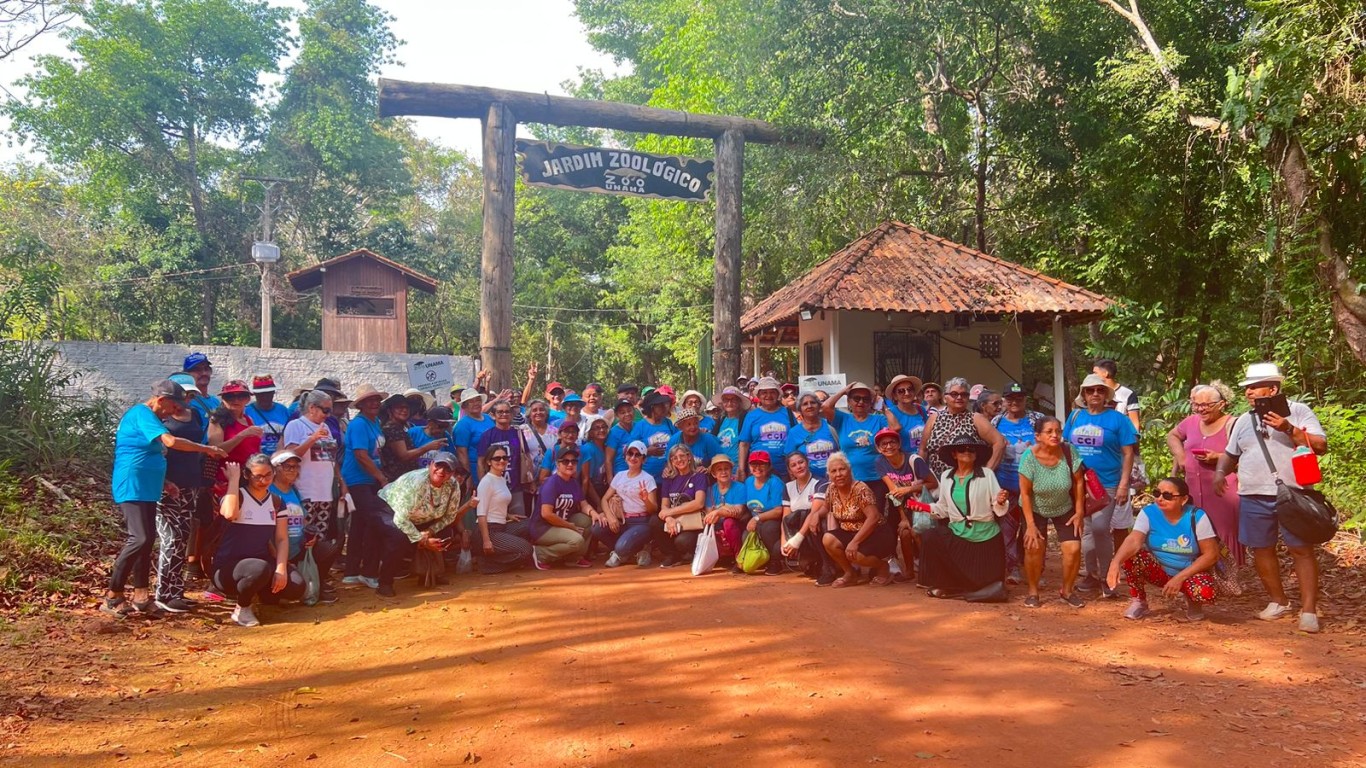 Semana da Pessoa Idosa: idosos do CCI participam de passeio no zoológico