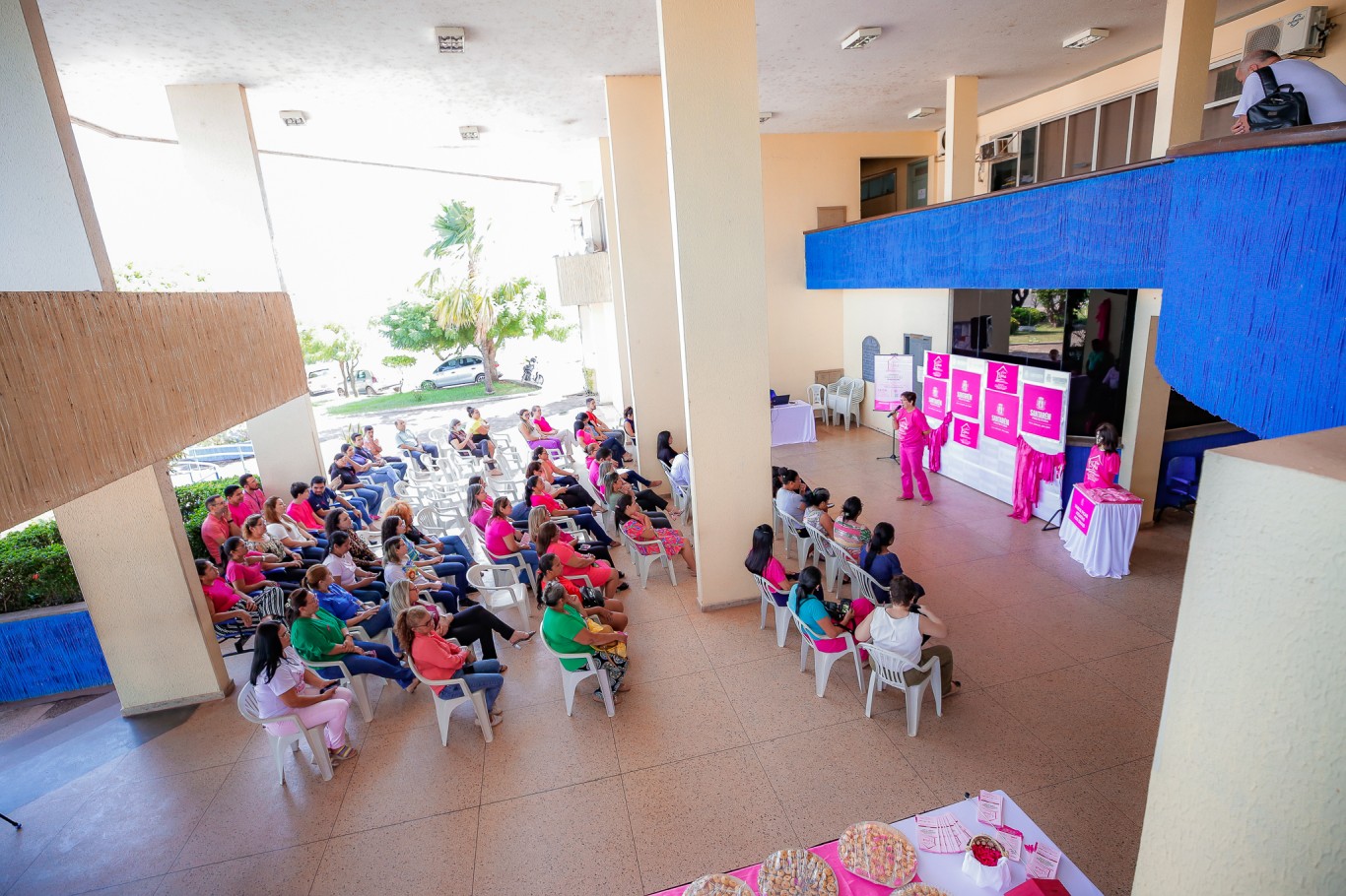 Secretarias municipais realizam ação alusiva ao Outubro Rosa para servidores 
