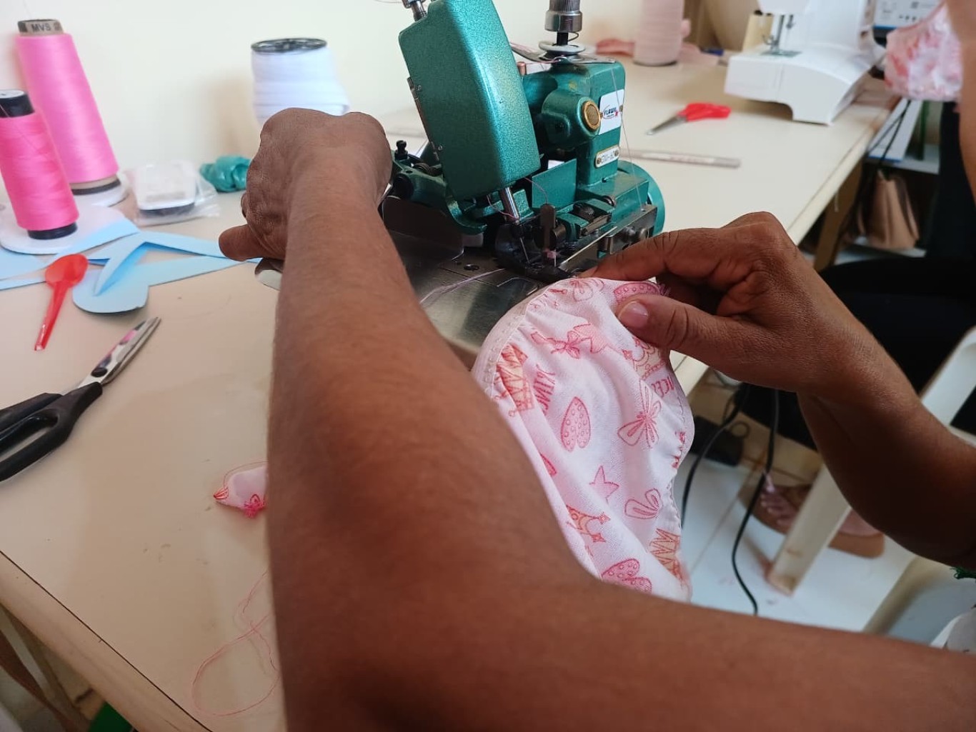 Imagem de Mulheres atendidas pelo Centro Maria do Pará concluem curso de Corte e Costura de Peças Íntimas