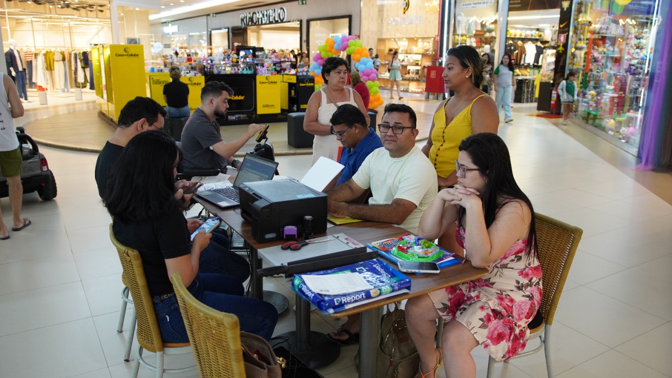 SMT realiza ação para emissão de credenciais de estacionamento destinadas a PCDs, TEAs e idosos