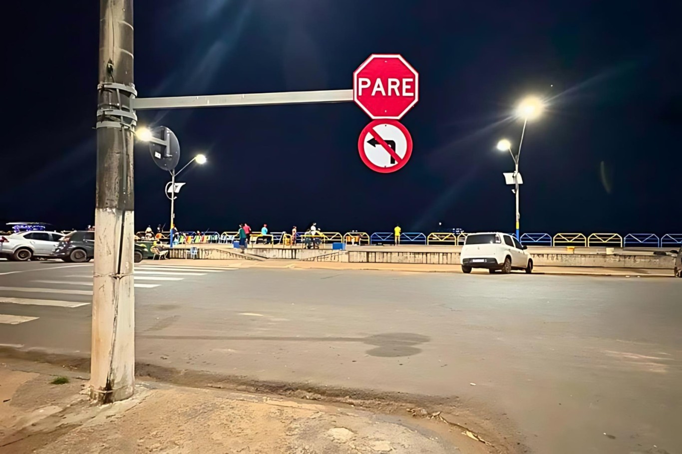Imagem de Prefeitura reforça sinalização vertical no Centro e na comunidade Pajuçara