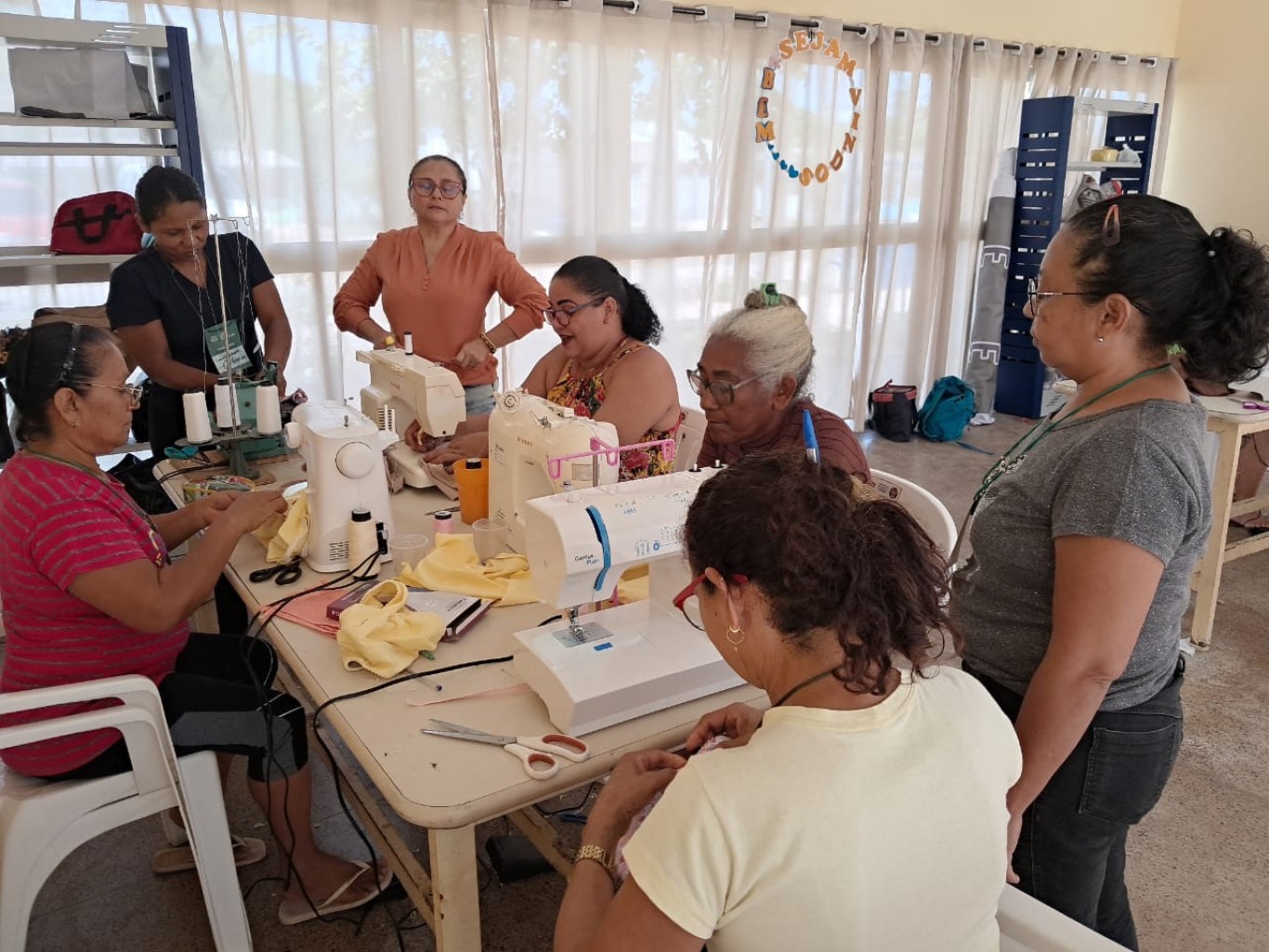 Curso de Confecção de Peças Íntimas certifica 20 participantes em Santarém