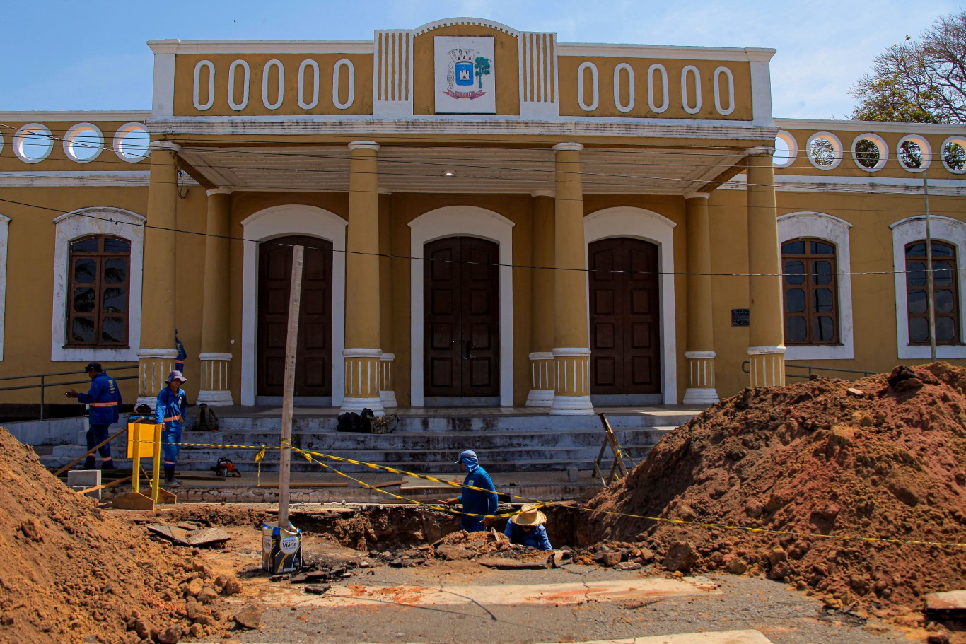 Imagem de Obras emergenciais são iniciadas na orla de Santarém, em frente ao Museu João Fona