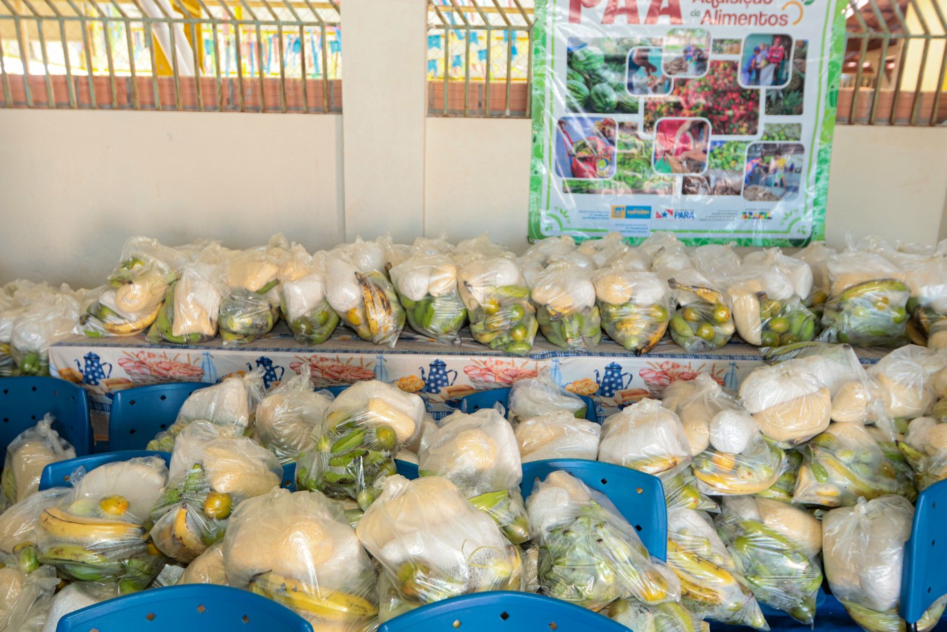 Imagem de Ação do PAA beneficia moradores dos bairros Conquista e Vitória Régia