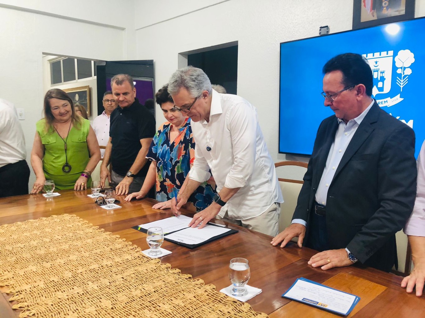 Imagem de Ministro da Saúde anuncia investimentos de mais de R$ 30 milhões e assina convênios para ampliar a rede pública em Santarém