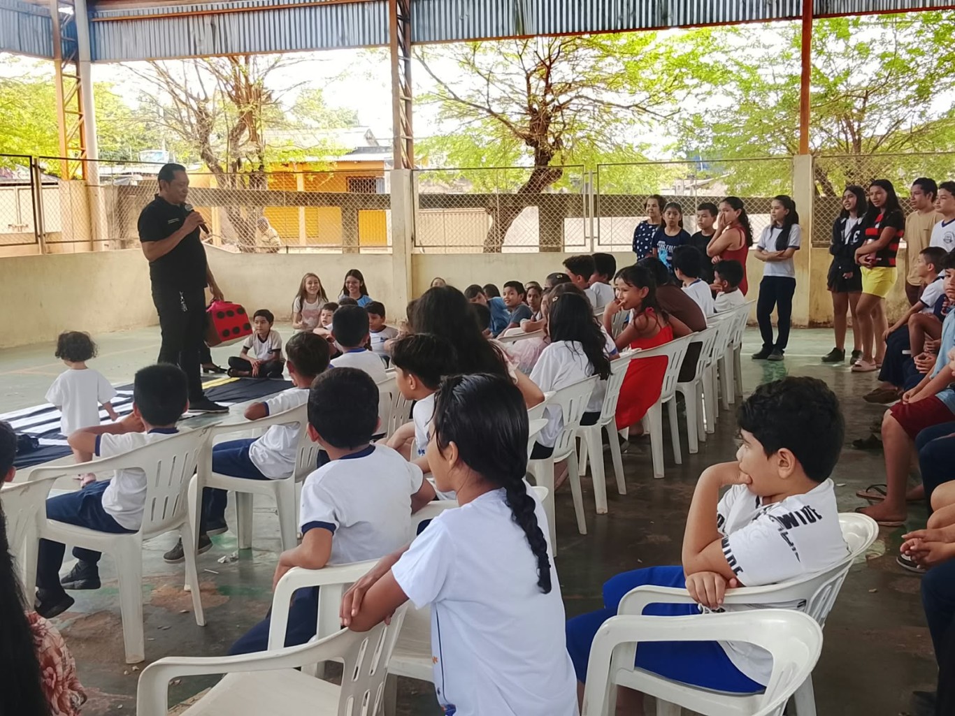 Imagem da notícia: Prefeitura de Santarém promove educação para o trânsito com crianças da Escola Eilah Gentil