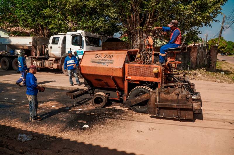Prefeitura avança com obras de asfalto em ruas do Santíssimo