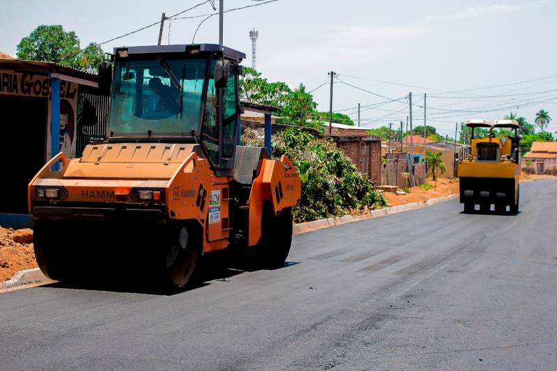 Mais ruas dos bairros Uruará, Caranazal e Salé recebem asfalto